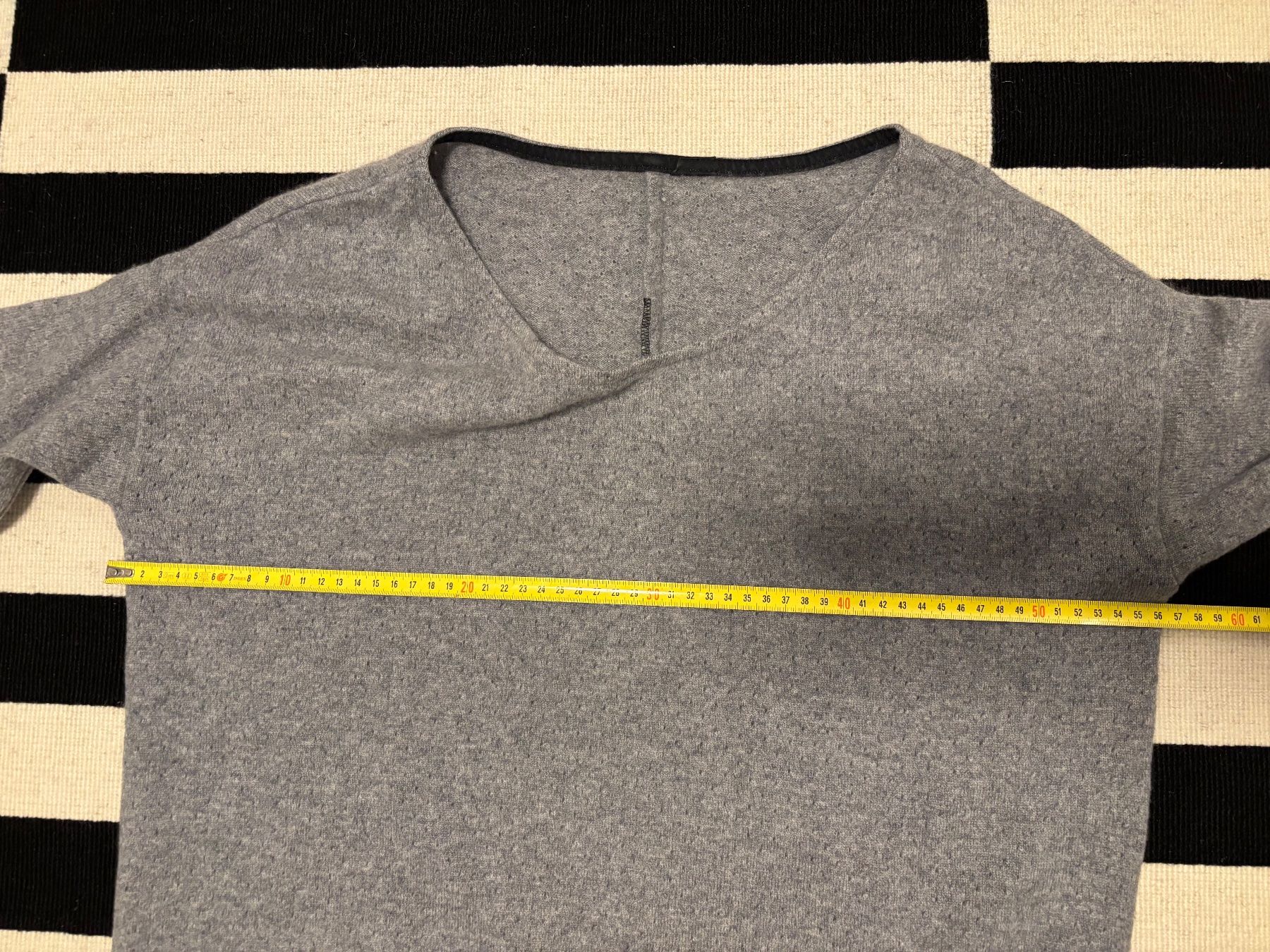 Maglioni & Felpe: Damen Kaschmir Pullover grau – Usato da Küsnacht ZH venduto da MaBaCa 1