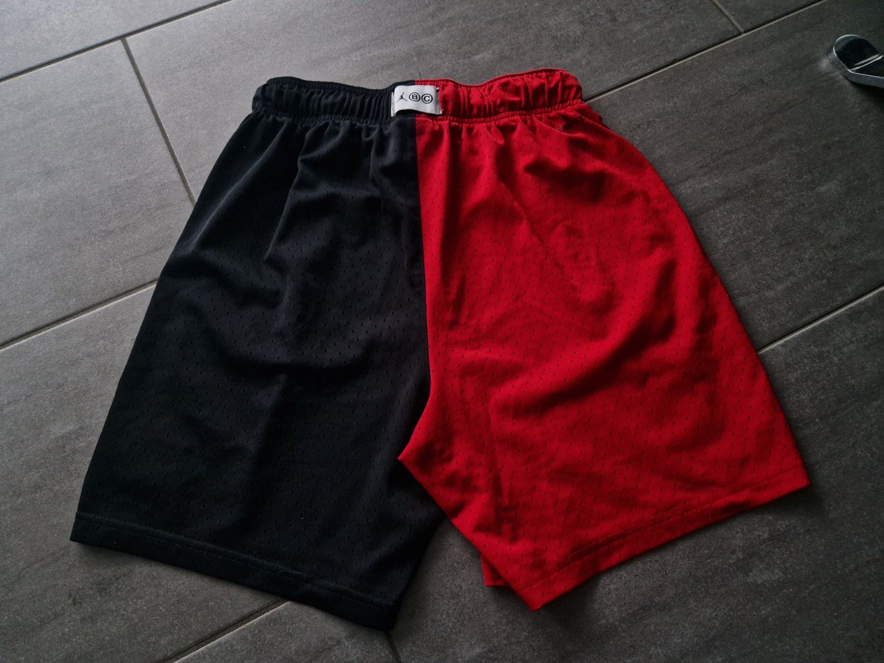 Jordan Pantaloni: JORDAN Basketball Short gr.M – Usato da Mezzovico venduto da maemy 3
