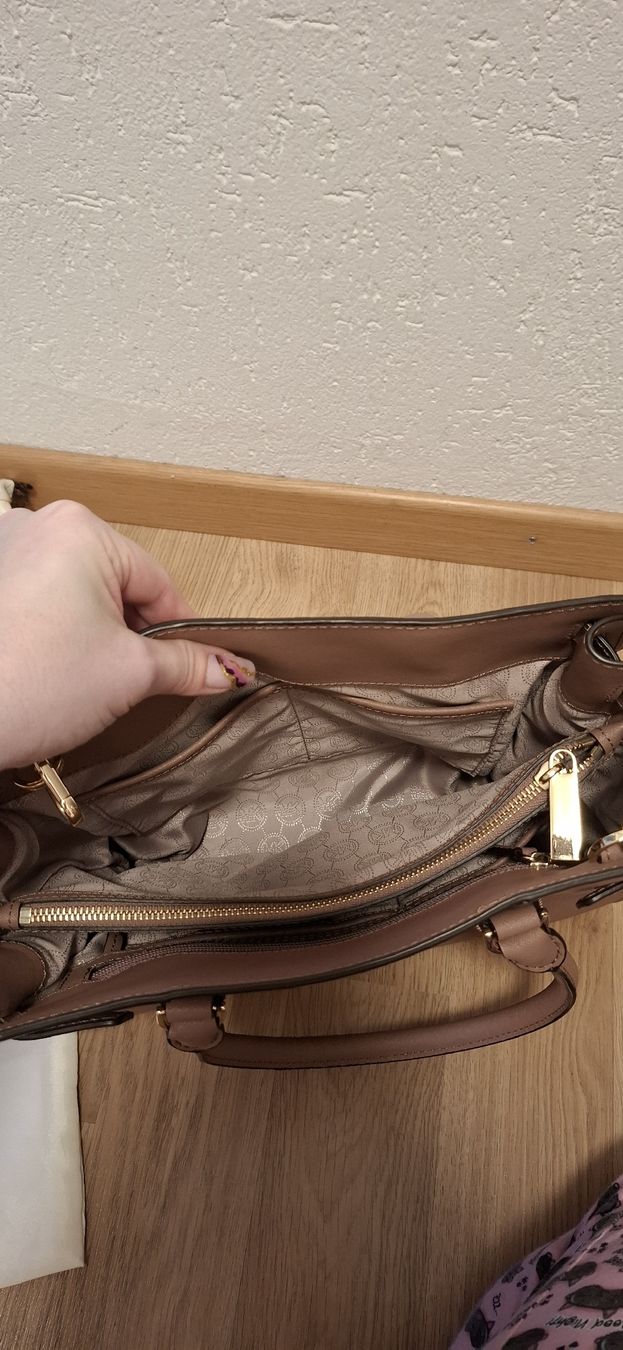 Michael Kors Taschen für Damen: Michael Kors Tasche Handtasche Damen  Beige – Neu (gemäss Beschreibung) aus Dietikon von Miakitty 4