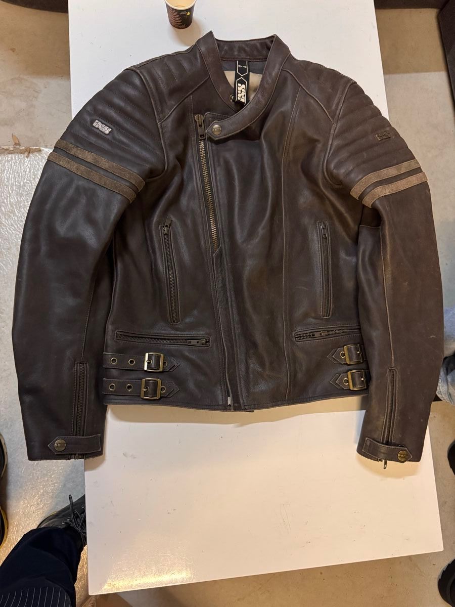 IXS Giacche: Veste LD classique Andy marron IXS – Nuovo e nell'imballaggio originale da Bulle venduto da Leo1202