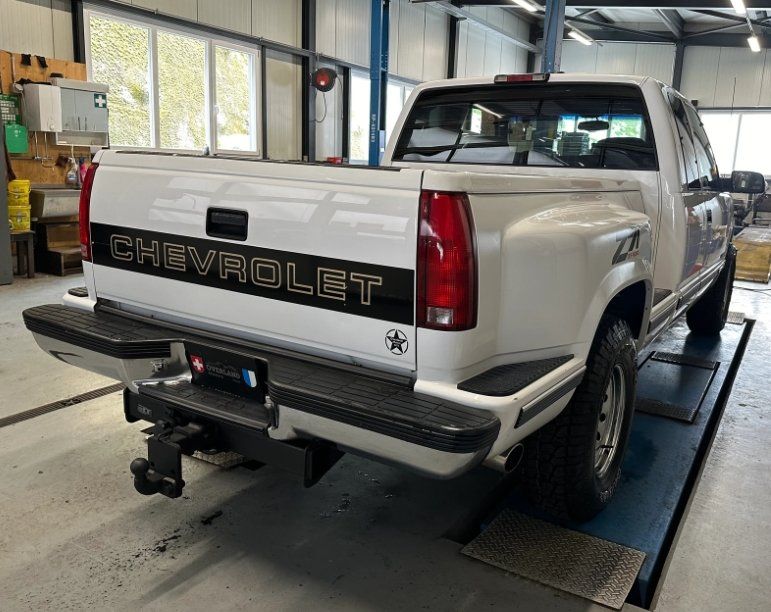 Chevrolet Automobili: CHEVROLET SILVERADO 5,7 V8 – Usato da Flühli LU venduto da Overland_Motors 3
