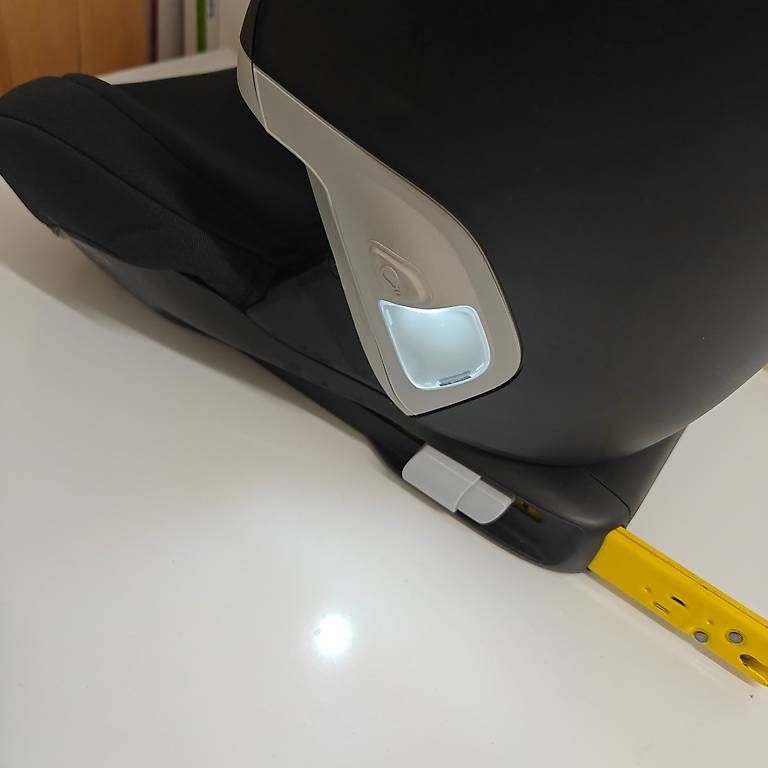 Maxi-Cosi Seggiolini per auto: Maxi-Cosi Kindersitz Kore Pro - graphite – Usato da Birmenstorf AG venduto da mkunac 2