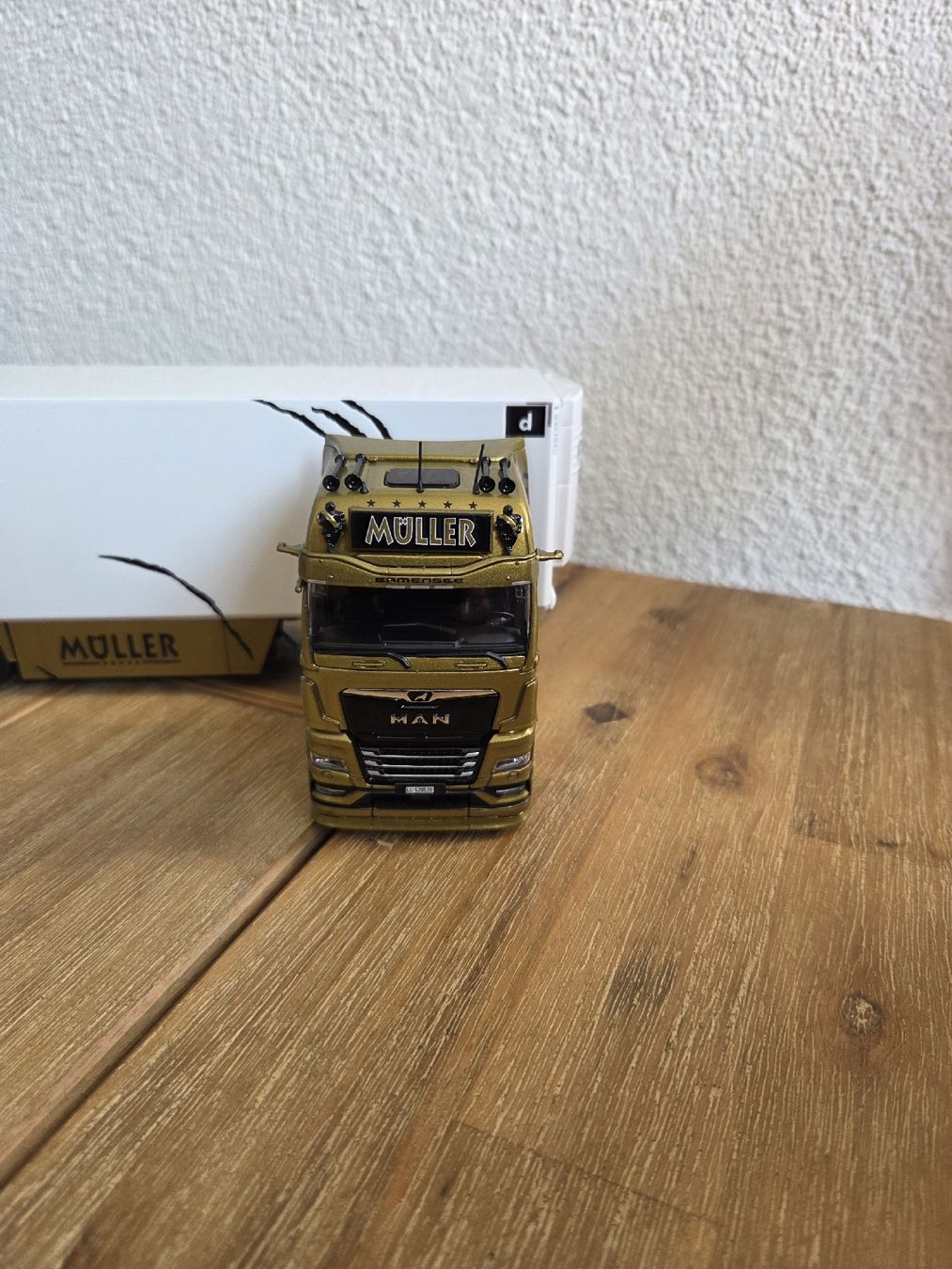 Tekno Kit di modellismo & Modellini statici: Müller Golden Commander – Nuovo e nell'imballaggio originale da Villmergen venduto da Trucker22.03 1