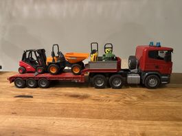Bruder Scania Tieflader mit Baumaschinen guter Zustand