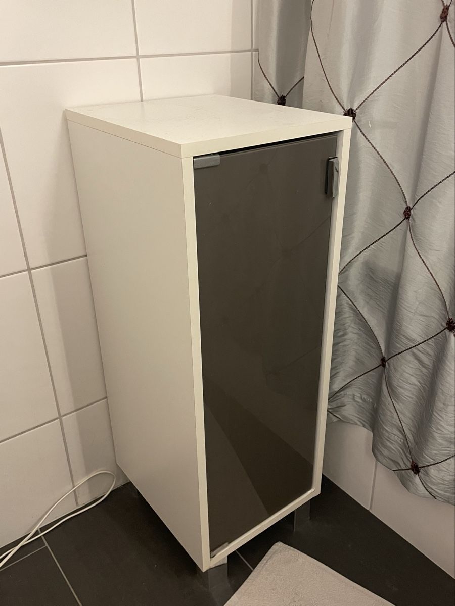 Mobili per bagno: 3 Badezimmermöbel – Usato da Thalwil venduto da isabel.schuhmacher 2