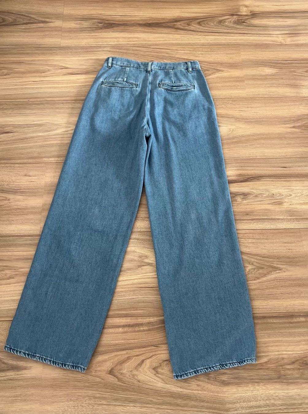 Cos Pantaloni: COS wide leg pants, size 36 – Usato da Arzier Le Muids venduto da oma_w5bq 3