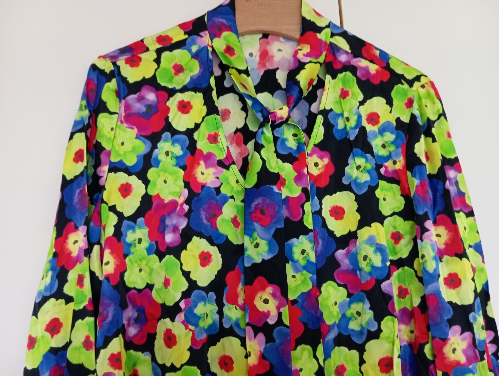 Blusen: *NEU* Handgemachte Seidenbluse Gr.S – Neu und originalverpackt aus Romanshorn von mololo 3