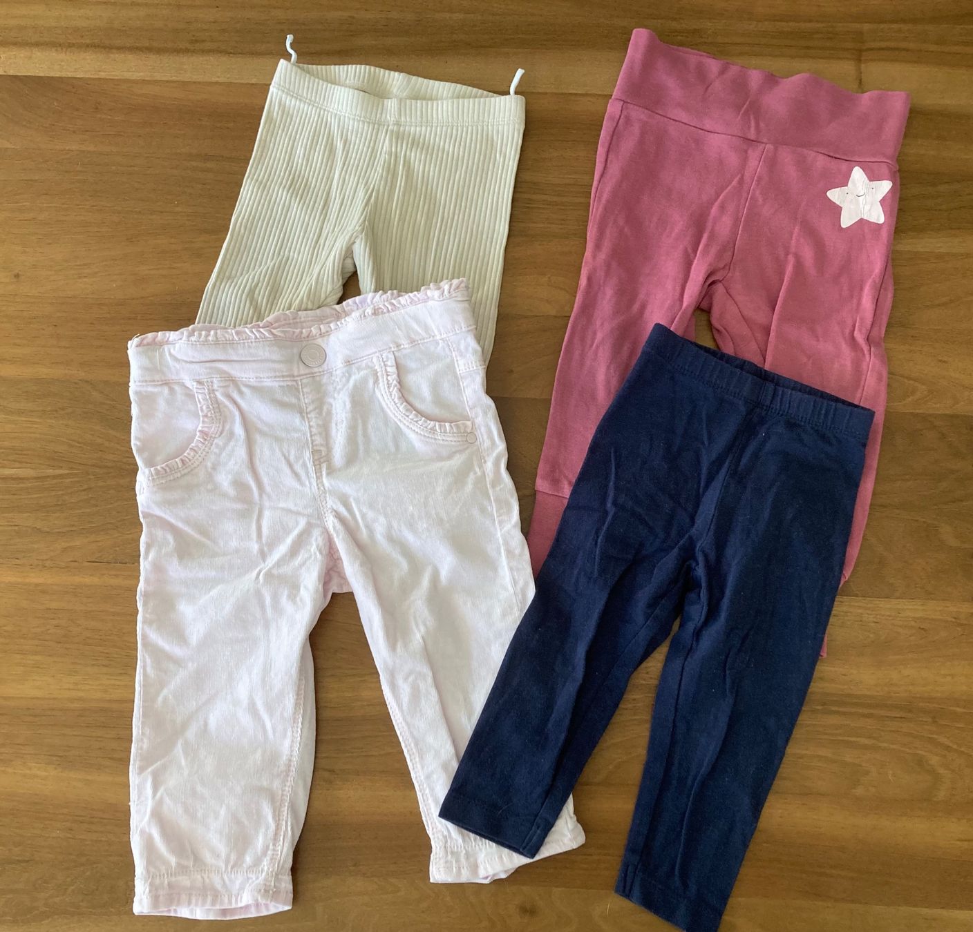 Lotti & Set di vestiti: Mädchen Paket Grösse 74 – Usato da Fieschertal venduto da Jordanja11 8