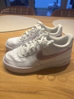 Nike Air Force 1 Damenschuhe weiss rosa Grösse 38.5