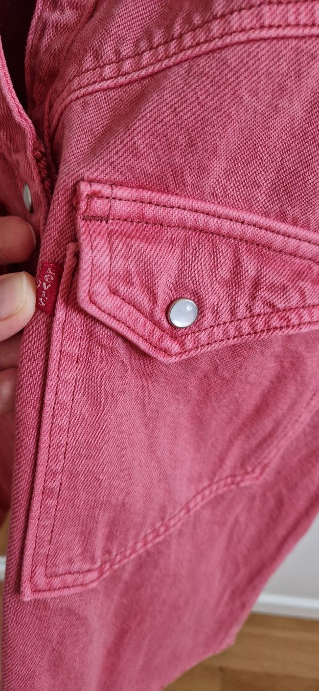 Levi's Giacche: Levi's Jeansjacke rot XS – Nuovo (secondo la descrizione) da Zürich venduto da c.line89 2