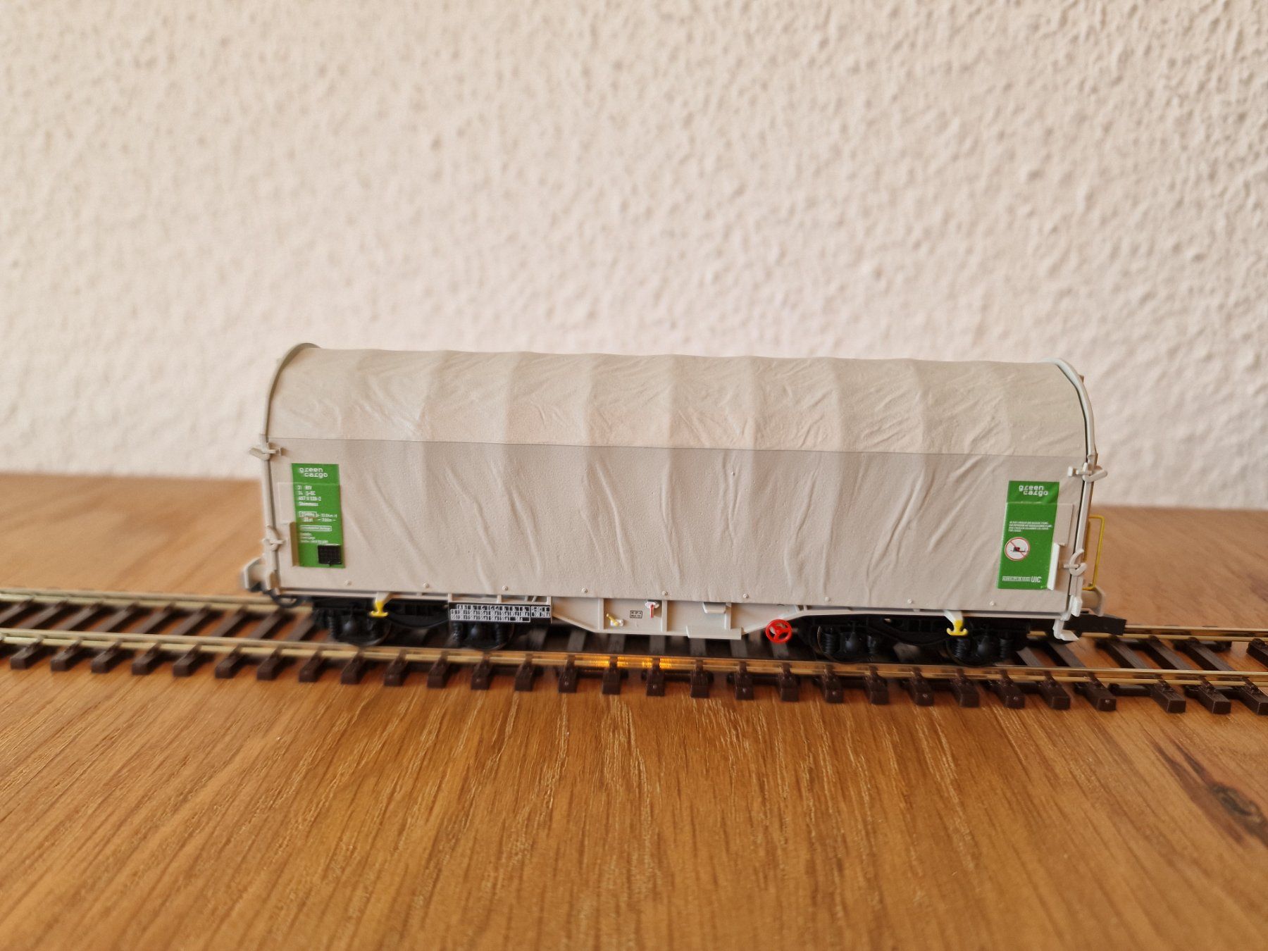 Märklin Modellini di ferrovie: DB Schiebeplanenwagen Green Cargo H0 – Usato da Matten b. Interlaken venduto da lor_hr9w
