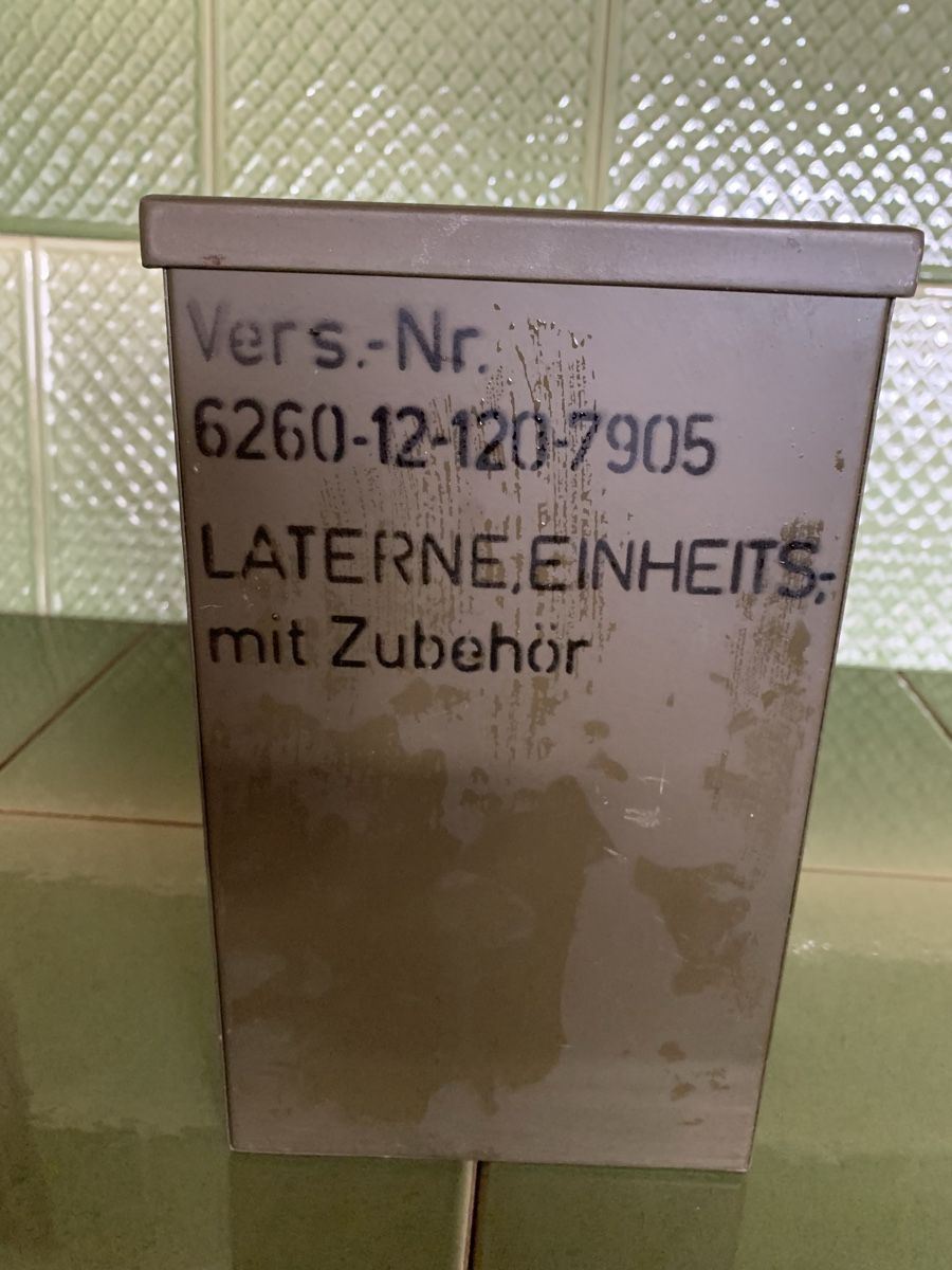 Schweizer Armee Lampade: Original, Militärlaterne mit Zubehör – Usato da Egg b. Zürich venduto da ohtannenbaum 4