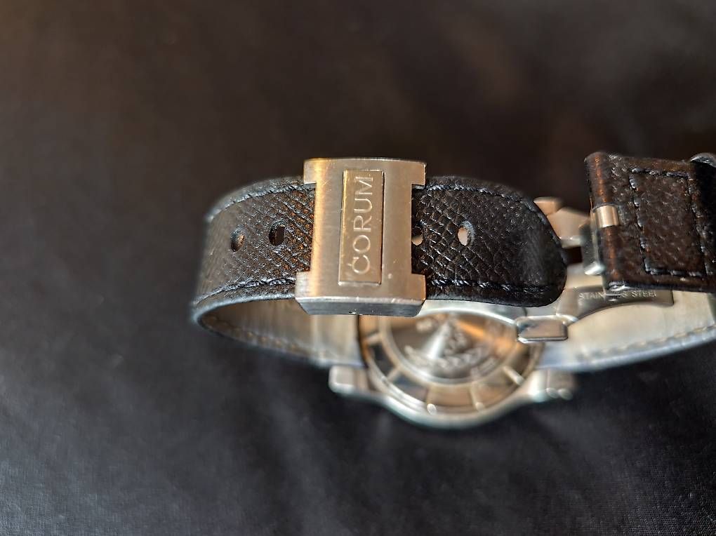 Corum Uhren: Montre Corum Romulus 42 mécanique acier – Gebraucht aus Neuchâtel von sis_2wcq 4