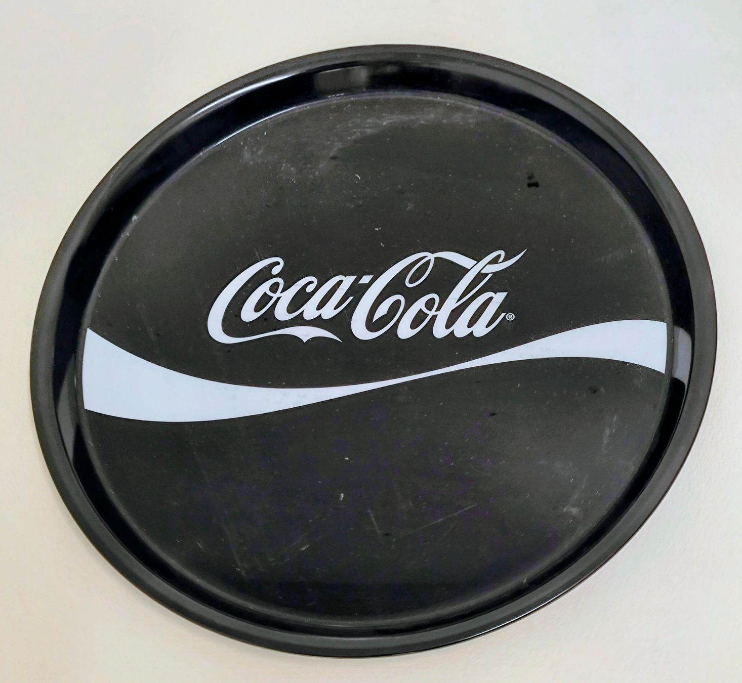 Servierplatten: Coca-Cola Serviertablett,  Durchmesser ca.37 cm – Neu (gemäss Beschreibung) aus Pfäffikon ZH von Colacity