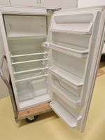 Einbaukühlschrank gebraucht weiss, mit Glasebenen