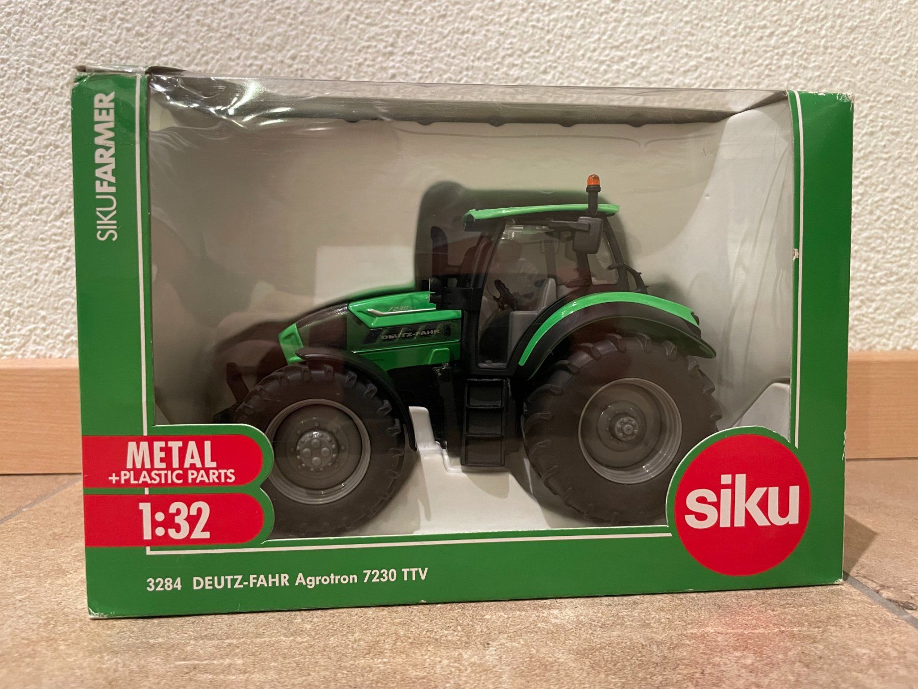 Deutz Trattori: SIKU Deutz Agrotron 7230 TTV – Nuovo e nell'imballaggio originale da Kreuzlingen venduto da Stefan1150 5