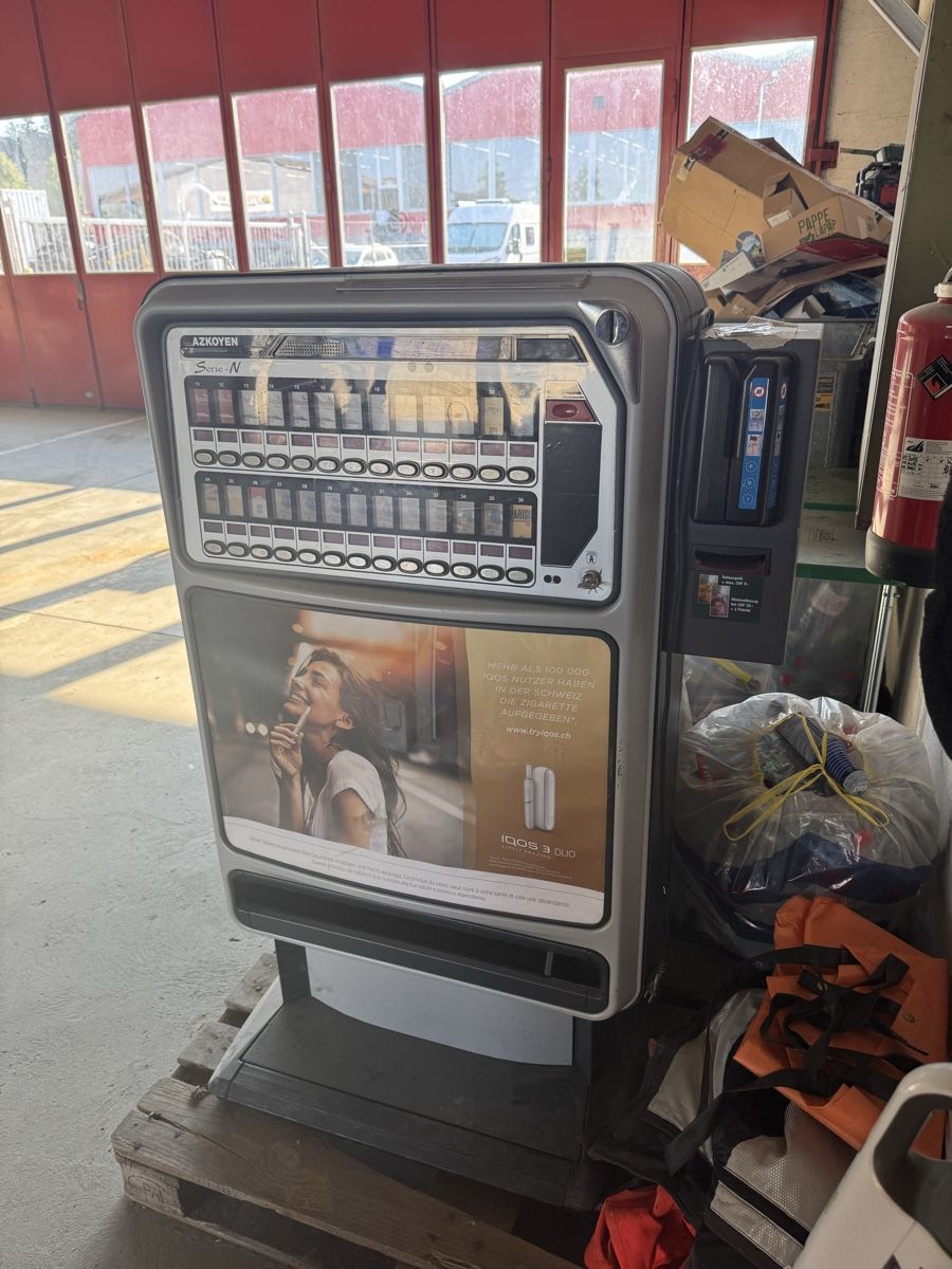 Autres pour la gastronomie & hôtellerie: Zigaretten Automat  – D'occasion à Amriswil par LukasSimba