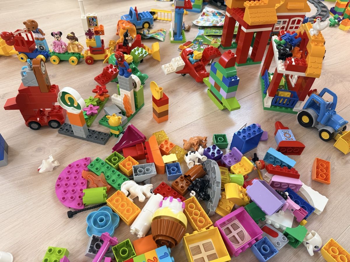Lego Kit di costruzioni: Énorme lot Lego Duplo – Usato da Etoy venduto da naz_fd8c 5