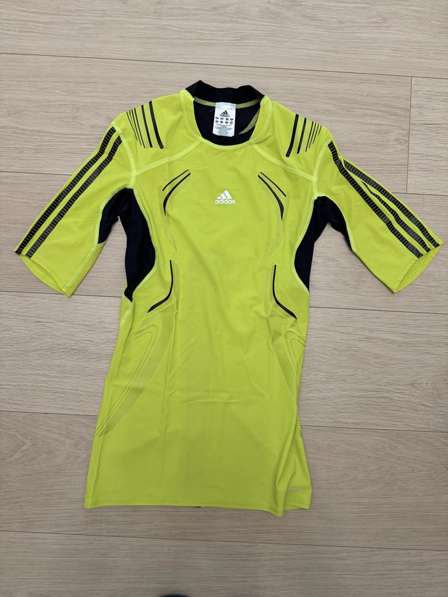 Adidas T-shirt: Adidas Tshirt gr M – Usato da Bünzen venduto da Magdalena.K