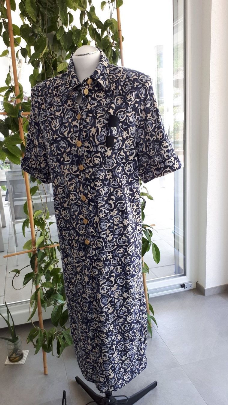 Kleider: Damenkleid, klassisch – Gebraucht aus Mühlethal von prackendorf