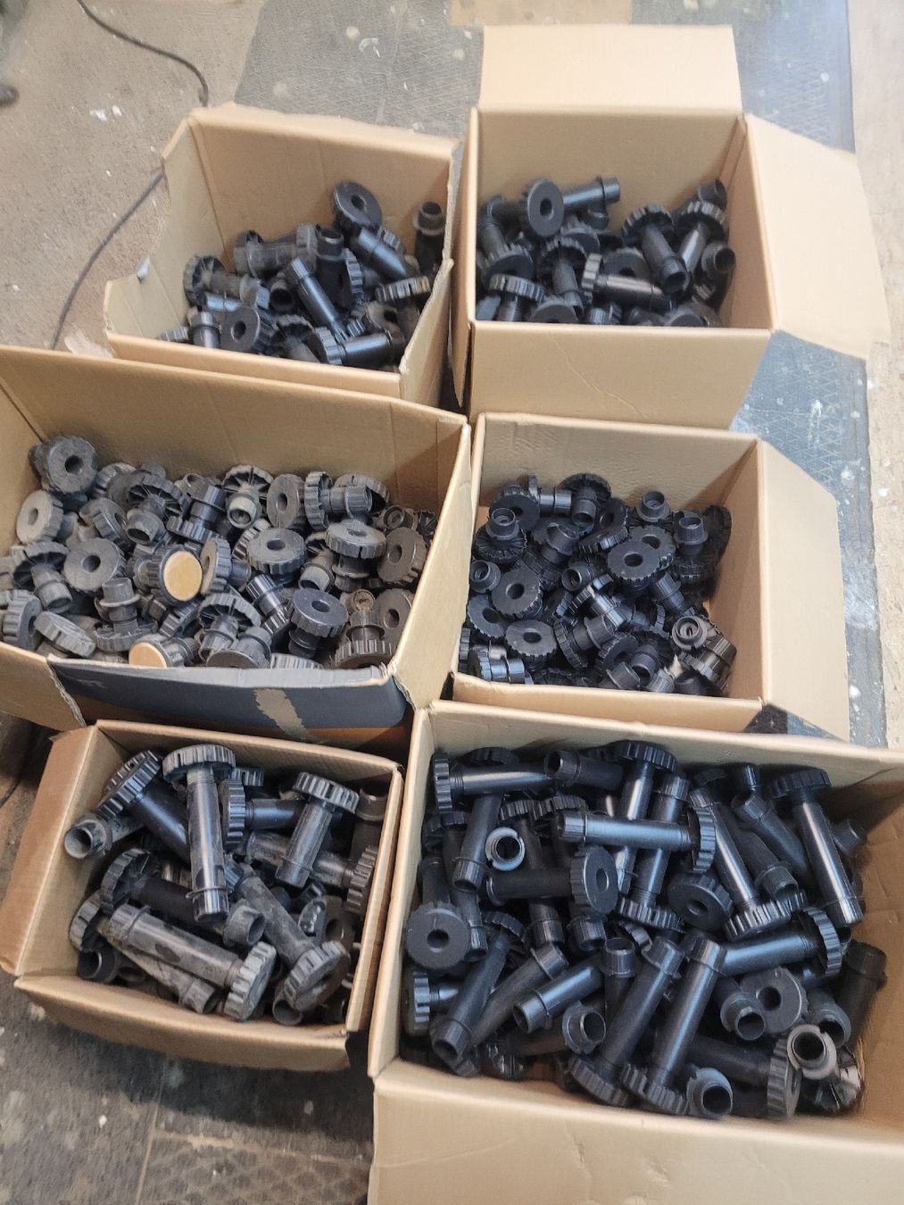 Hettich Ferramenta: Hettich Möbelfuss / Sockelverstellfuss – Nuovo (secondo la descrizione) da Pfäffikon ZH venduto da chip96 1