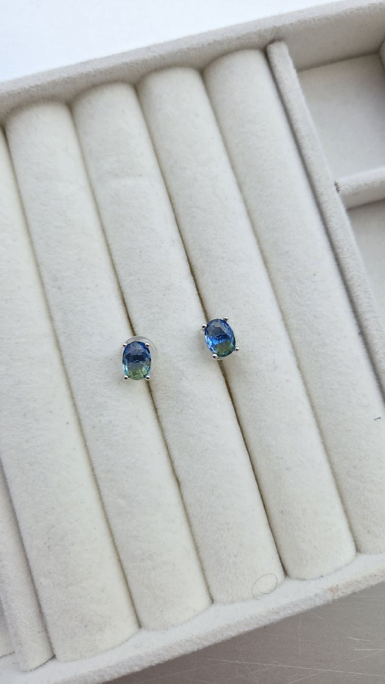 Orecchini pendenti & Orecchini a lobo: Ohrstecker blau-grün oval  – Nuovo (secondo la descrizione) da Baden venduto da kar_rm7y