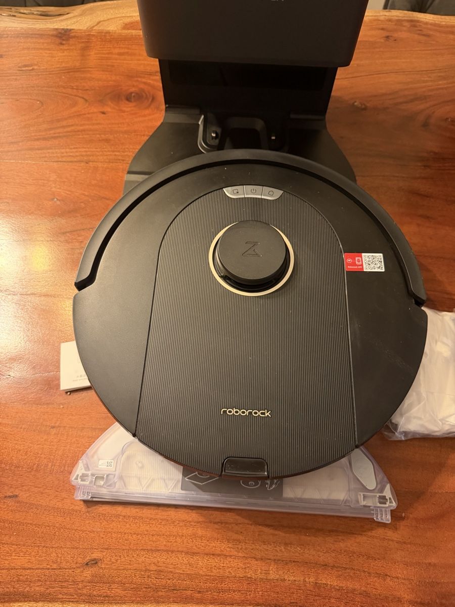 Roborock Aspirateurs & Accessoires: Roborock Q5 Pro  – D'occasion à Regensdorf par tri_ld9m 1