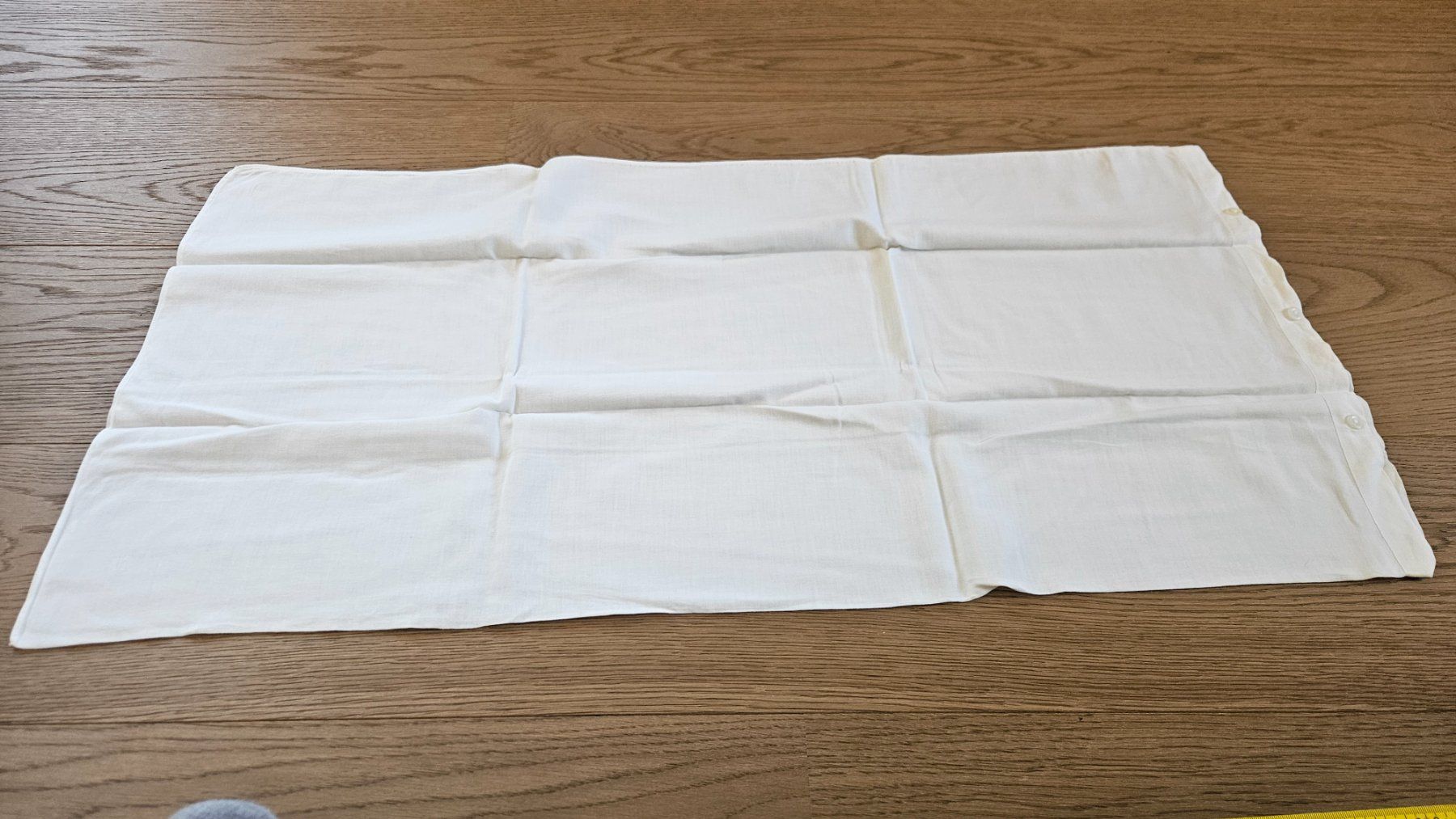 Biancheria da letto: Federa bianca 85x42 cm – Usato da Melano venduto da H-Sara