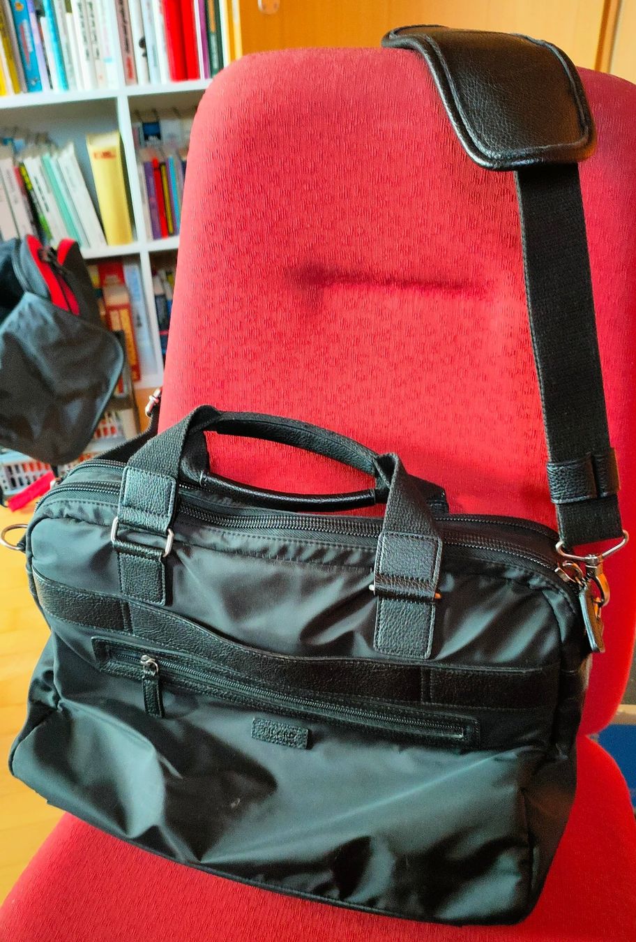 Valigie & Borse: Business Notebooktasche – Usato da Wiler b. Seedorf venduto da LeuThomas 1