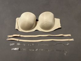 Soutien gorge de couleur chair en bandeau (+bretelles)