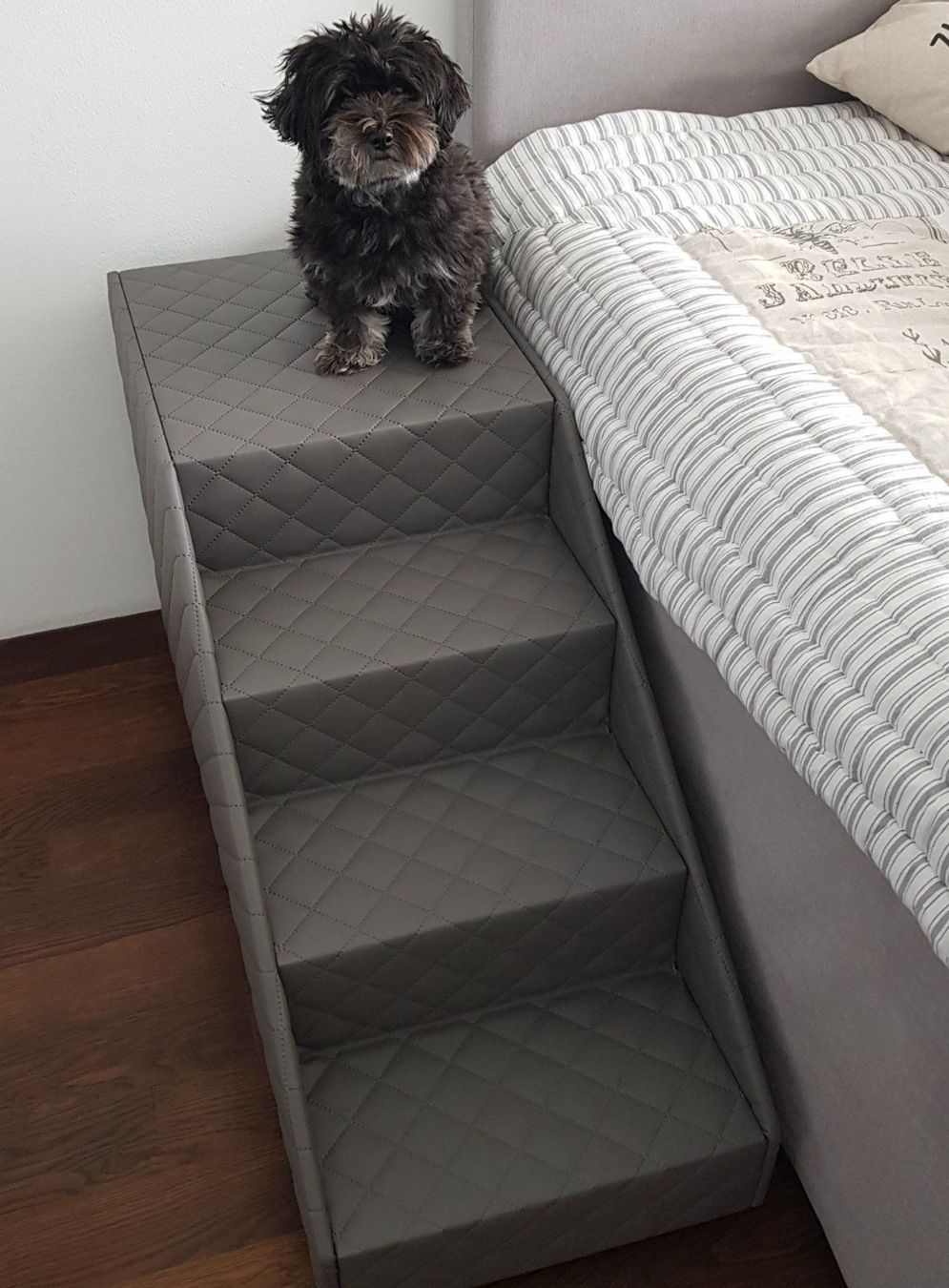 Escaliers: Hundetreppe Boxspringbett – Neuf (Voir description) à Galgenen par vector1112 1