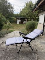 Sdraio da giardino con cuscino righe blu rosso