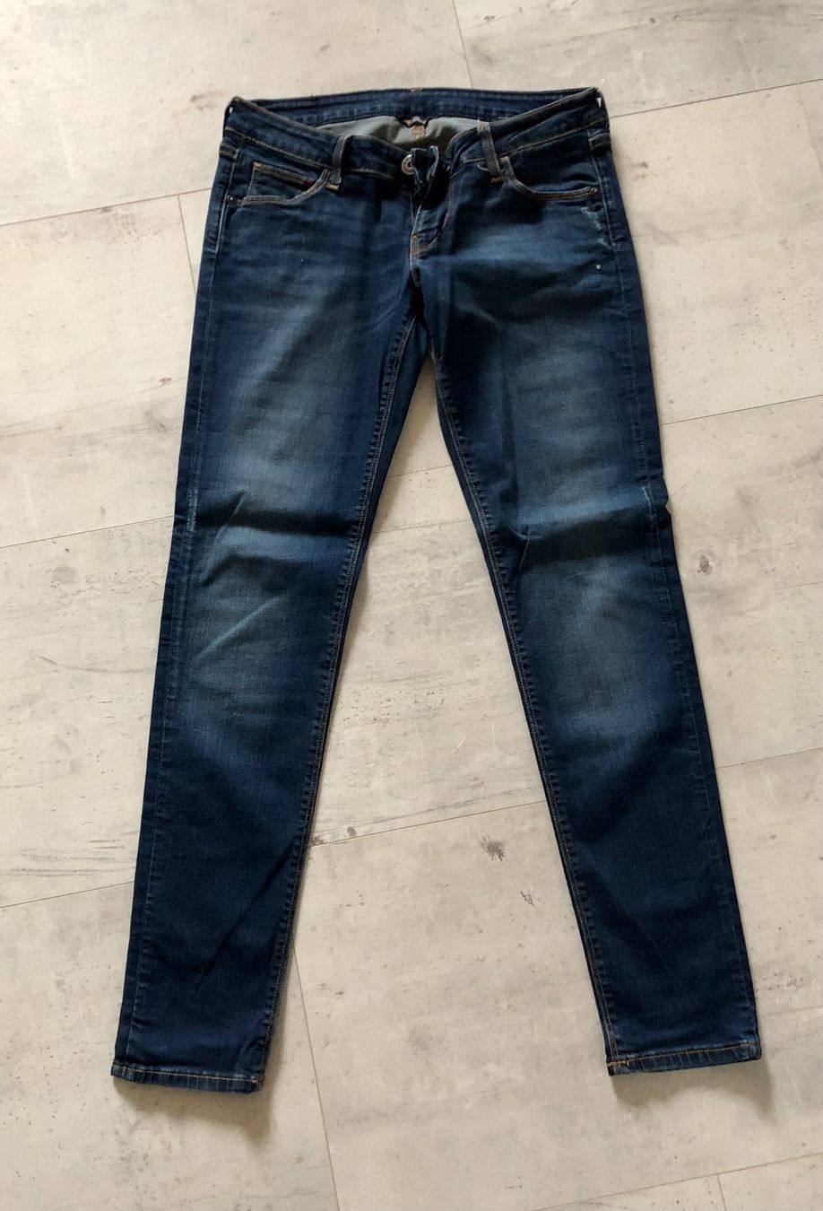 Guess Jeans: 3 Jeans Guess taille 28 US – Nuovo (secondo la descrizione) da Renan BE venduto da atila08 4