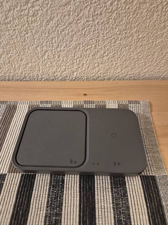Caricabatterie: Samsung Wireless Charger Duo – Usato da Laufen venduto da Rhabarber_98