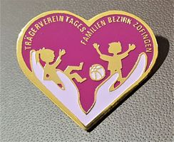 Q868  Pin Trägerverein Tages Familien Bezirk Zofingen / Herz