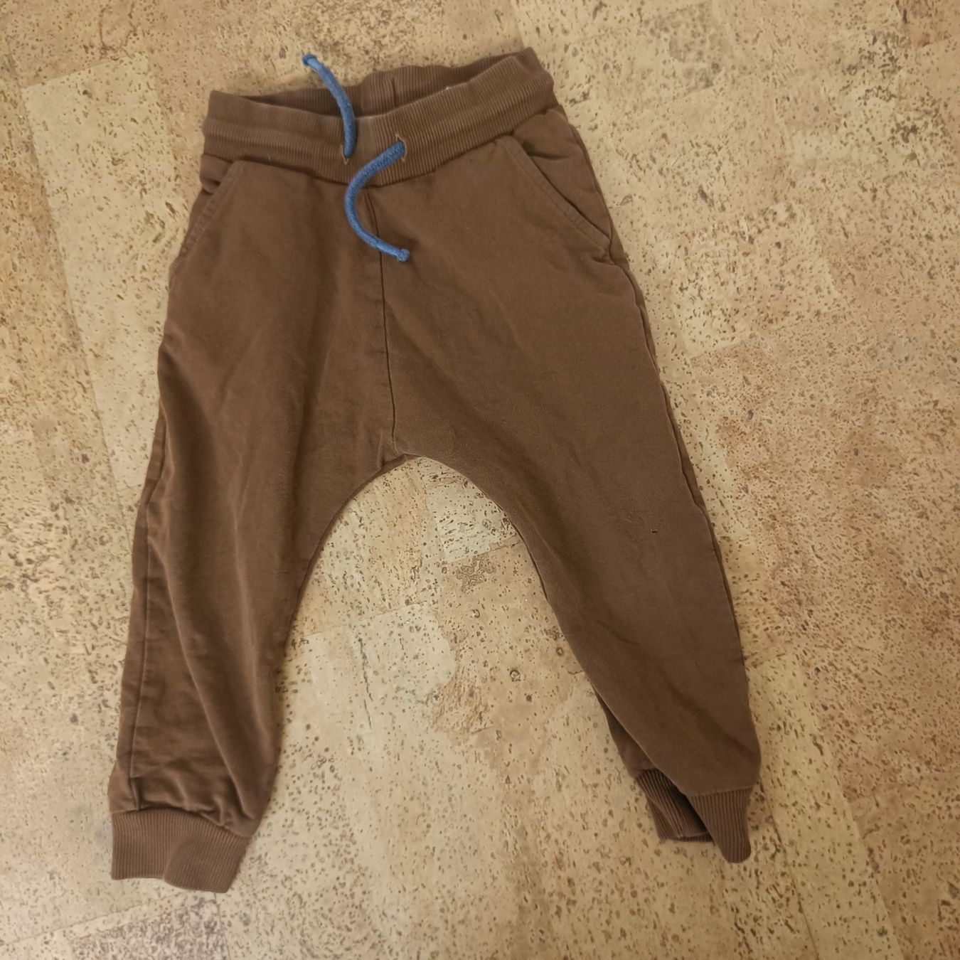 Hosen: Trainerhose Grösse 92 – Gebraucht aus Jaberg von urig17.