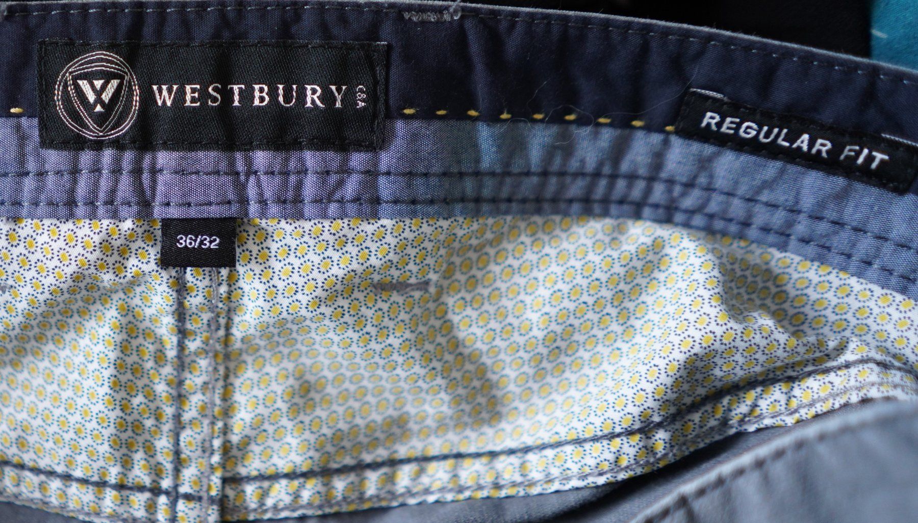 C&A Hosen: Pantalon Westbury C&A, taille 36/32, gris – Gebraucht aus Grand-Lancy von Morriganne 2