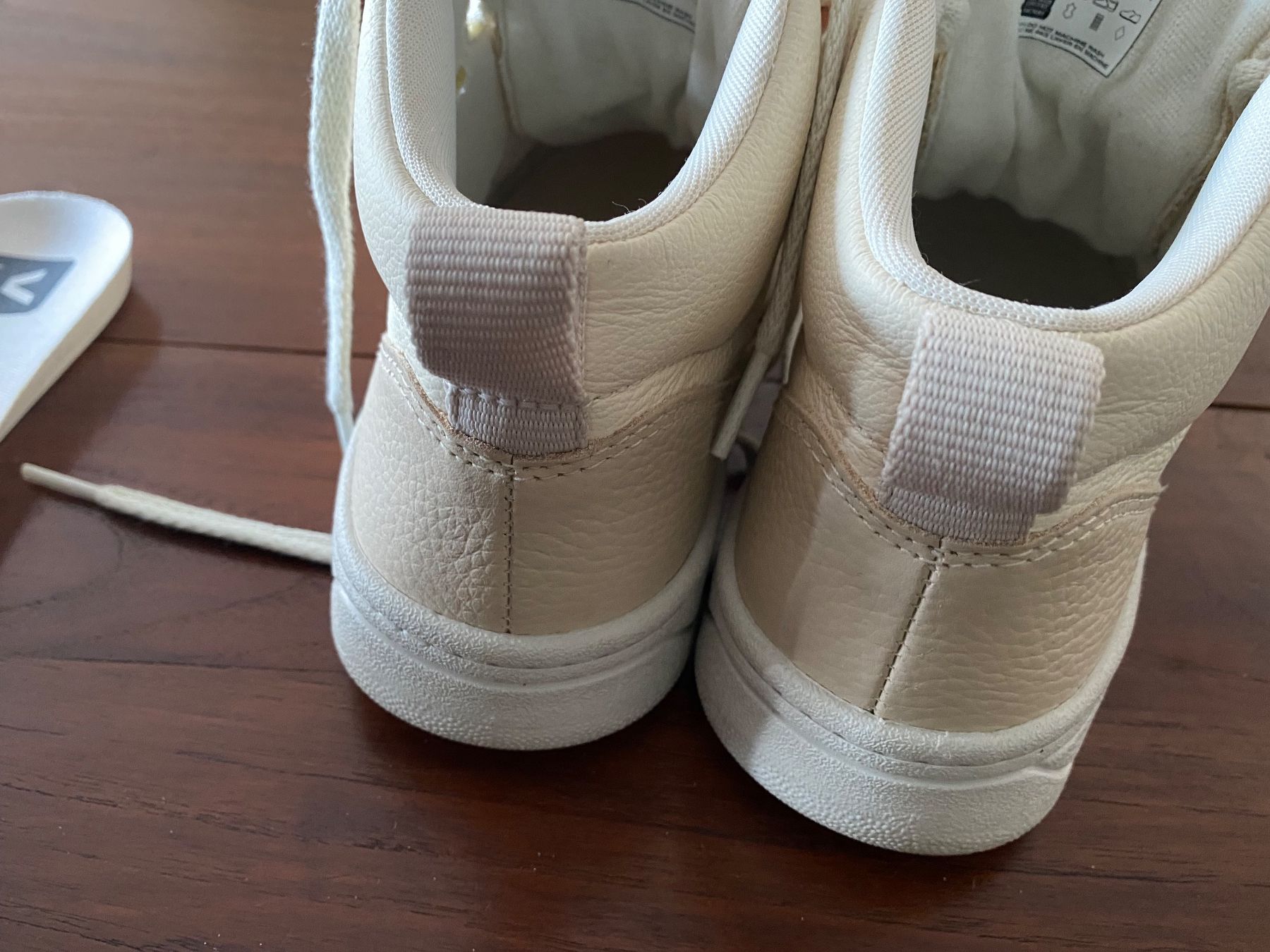 Veja Scarpe da uomo: Nagelneue VEJA V15 Leder Sneaker – Nuovo (secondo la descrizione) da Besazio venduto da lionheart63 7