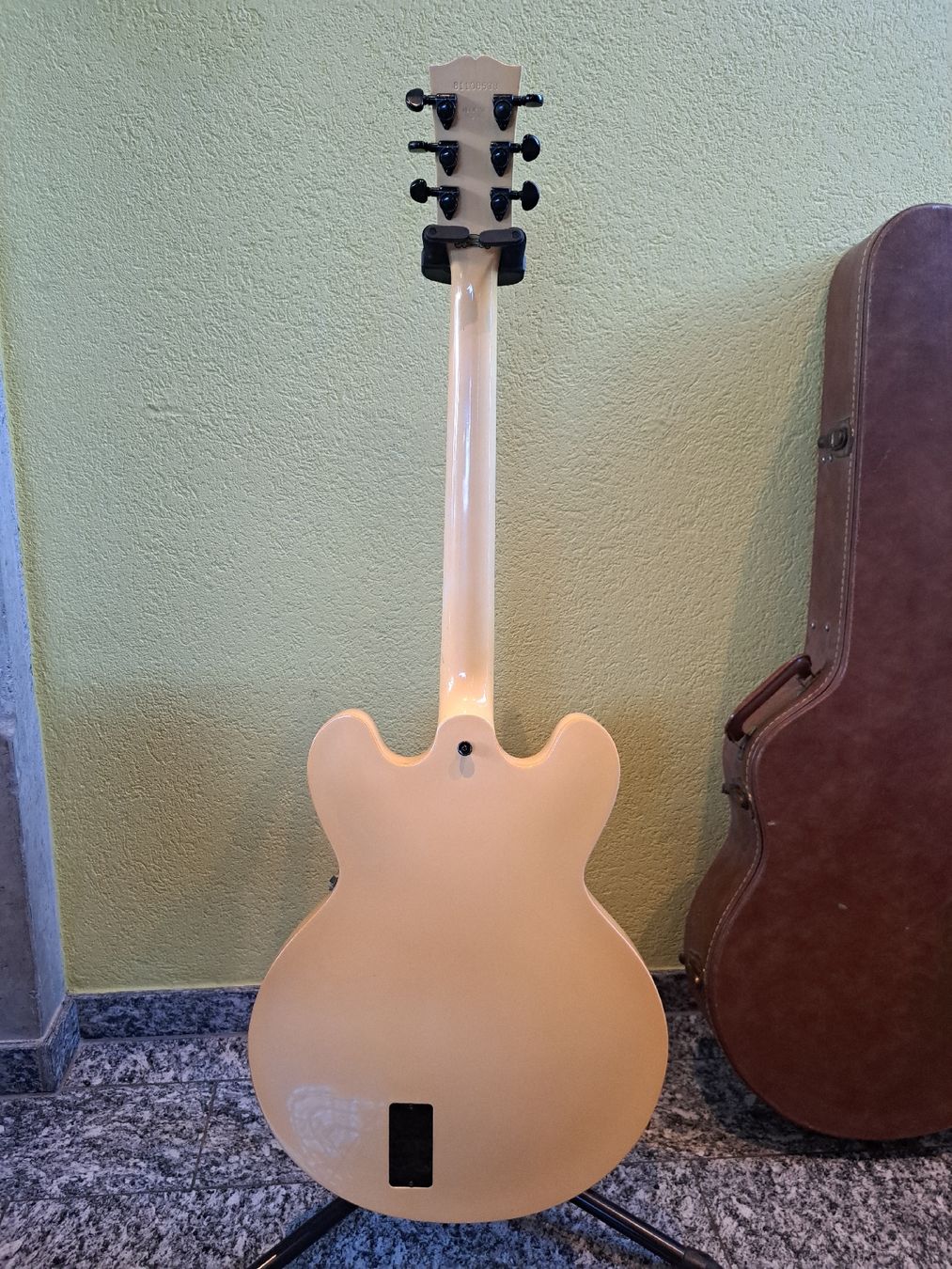 Gibson Musikinstrumente: Rare Gibson ES 335 Alpine White – Neu (gemäss Beschreibung) aus Saillon von Antik-Emotion 2