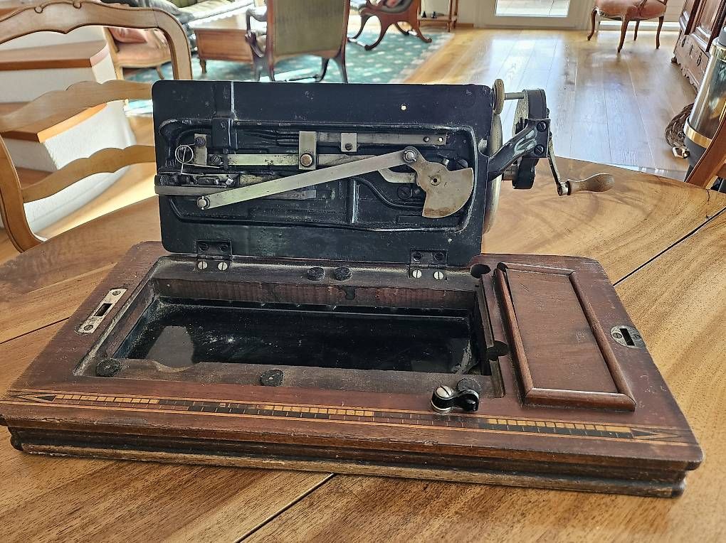 Macchine da cucire: Anker Machine à coudre – Usato da Pully venduto da Motzet 3