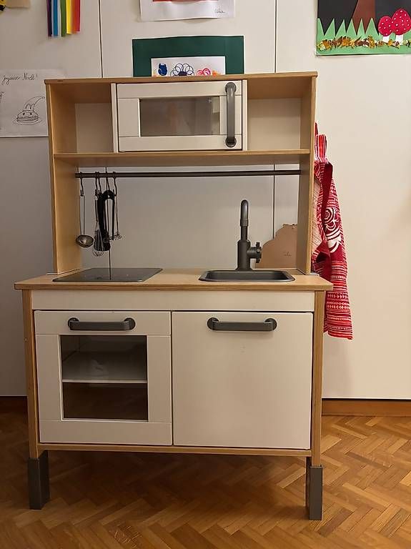 Ikea Giocattoli: Duo Pack - Cuisinière et marchande – Usato da Lausanne venduto da seb_2l8q