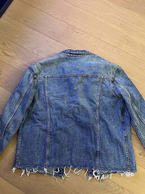 Mango Giacche: Jeansjacke Mango – Usato da Birsfelden venduto da Birsfelden_giveaway 2