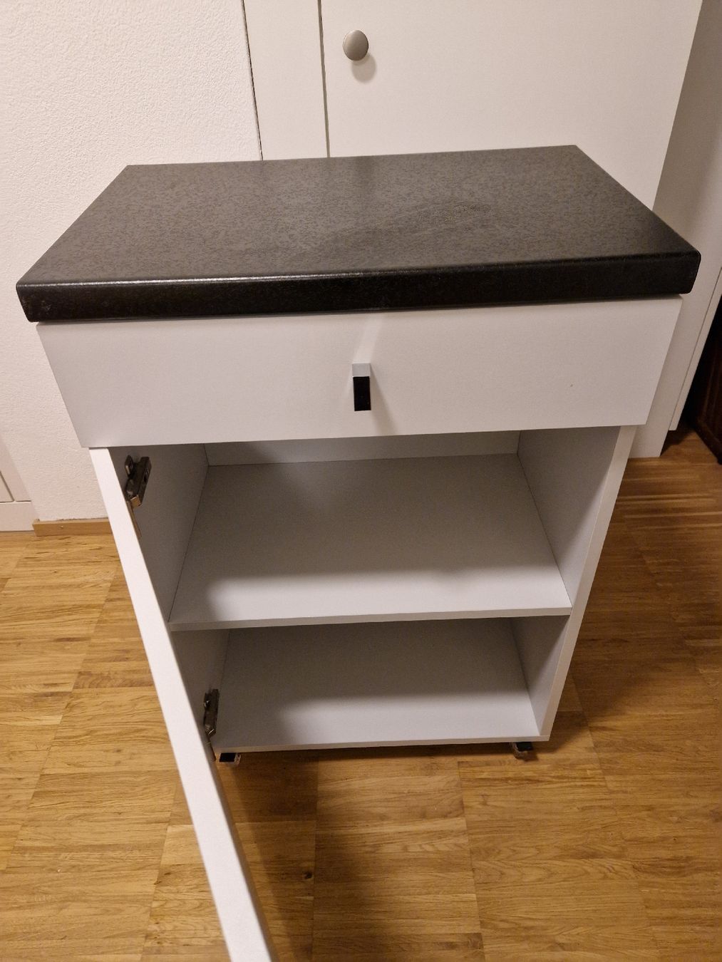 Komplettküchen: Mobile Kitchen Cabinet with Drawer and Shelf – Gebraucht aus Zürich von zvr_8cw6 1