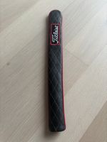 Titleist Alignment Stick Headcover – schwarz/rot