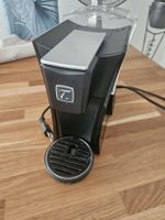 Tee Kapselmaschine mit Tasse und 10 Tee Kapseln