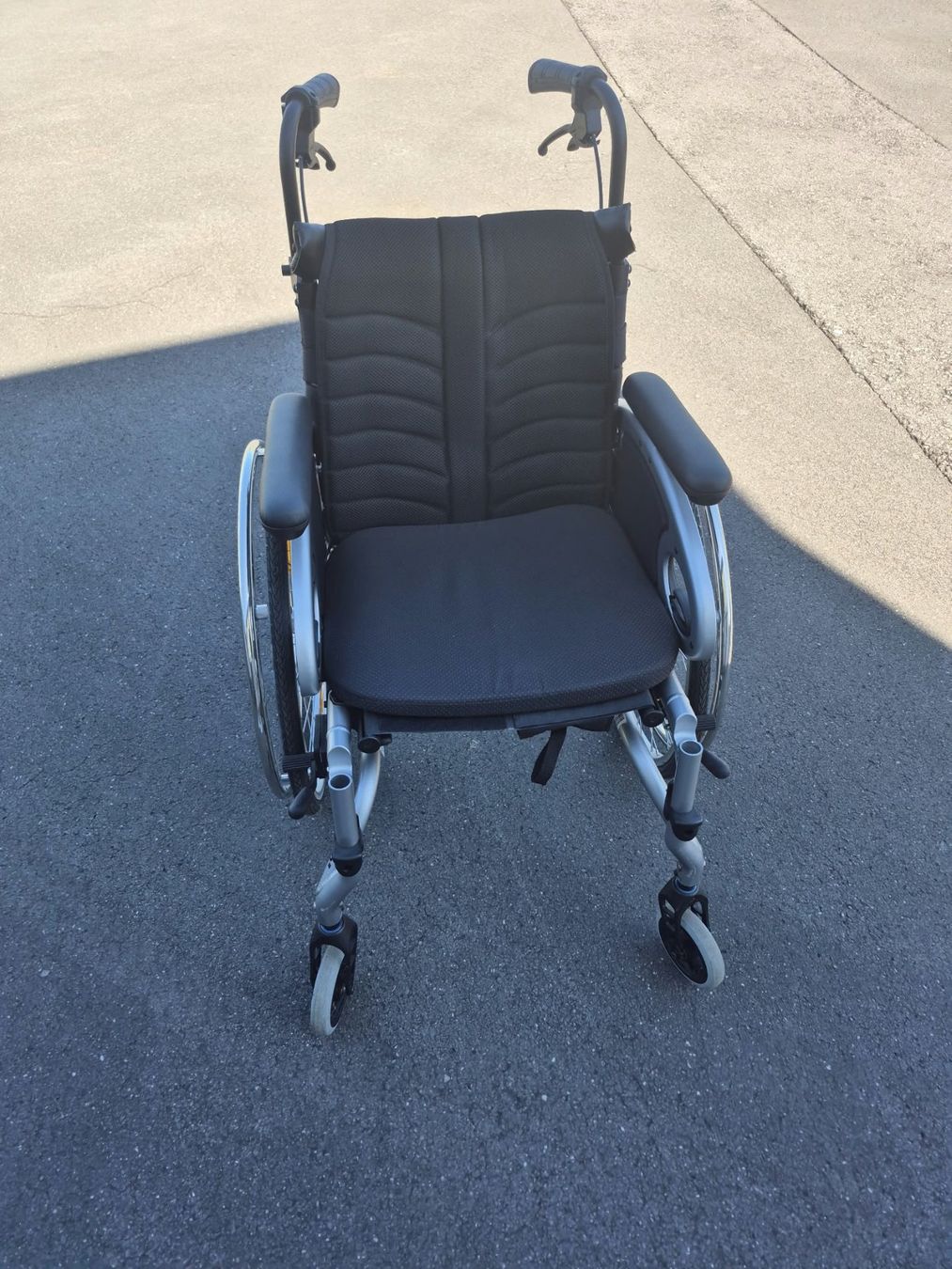 Chaises roulantes: Rollstuhl – D'occasion à Bad Ragaz par san_s8fh