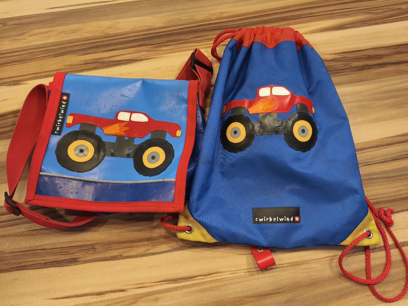 Borse & Zaini: Kindergartentasche Turnsack Wirbelwind – Usato da Niederglatt ZH venduto da Returnfire