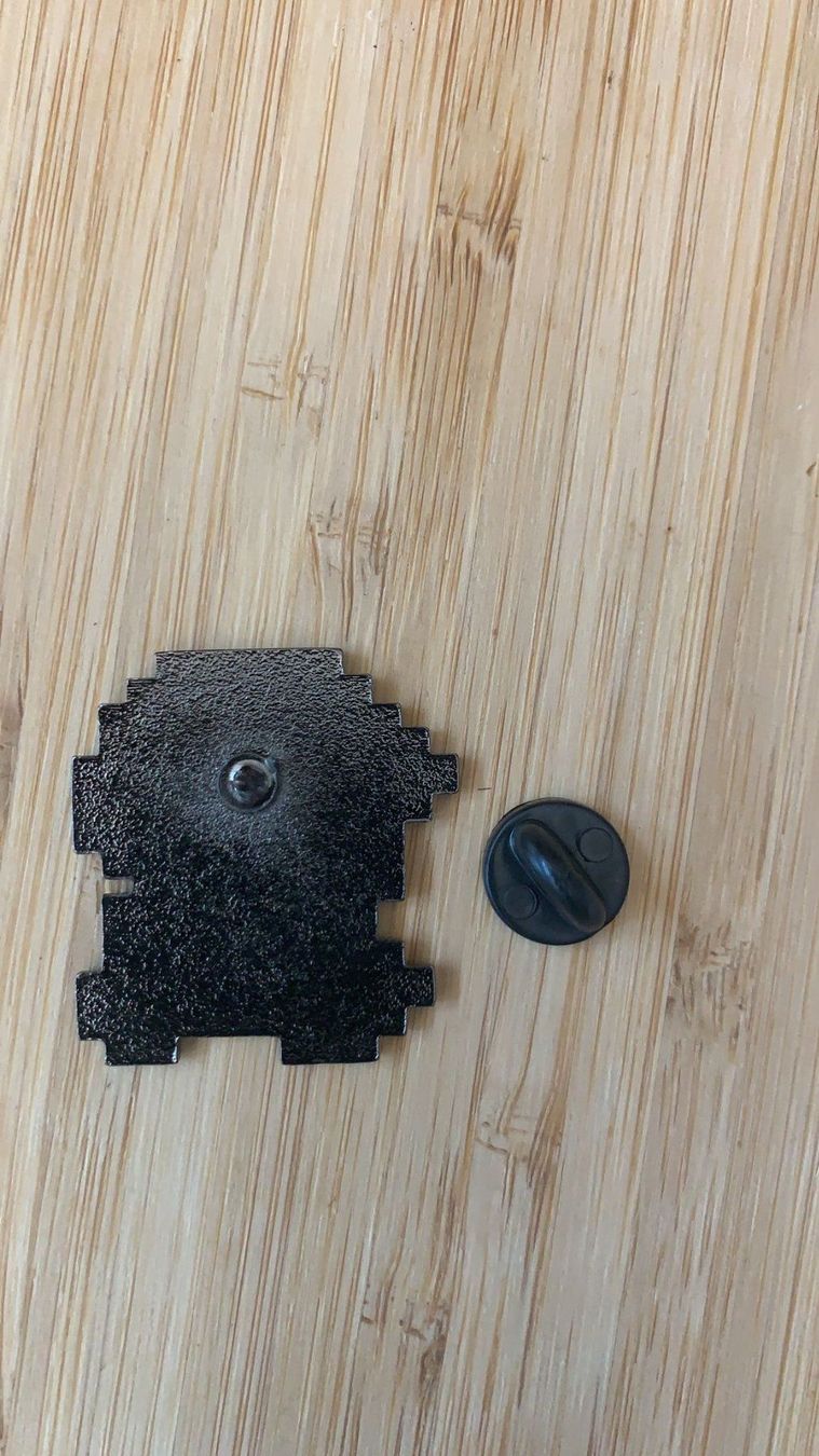 Placchette & Badge: Pin Pokemon Pixel – Nuovo e nell'imballaggio originale da Gebenstorf venduto da RetroFuture 1
