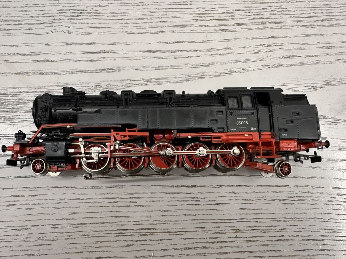Märklin Modelleisenbahnen: Märklin 3708 DB BR 85 005 mfx digital – Gebraucht aus Lupsingen von New-Haven 2