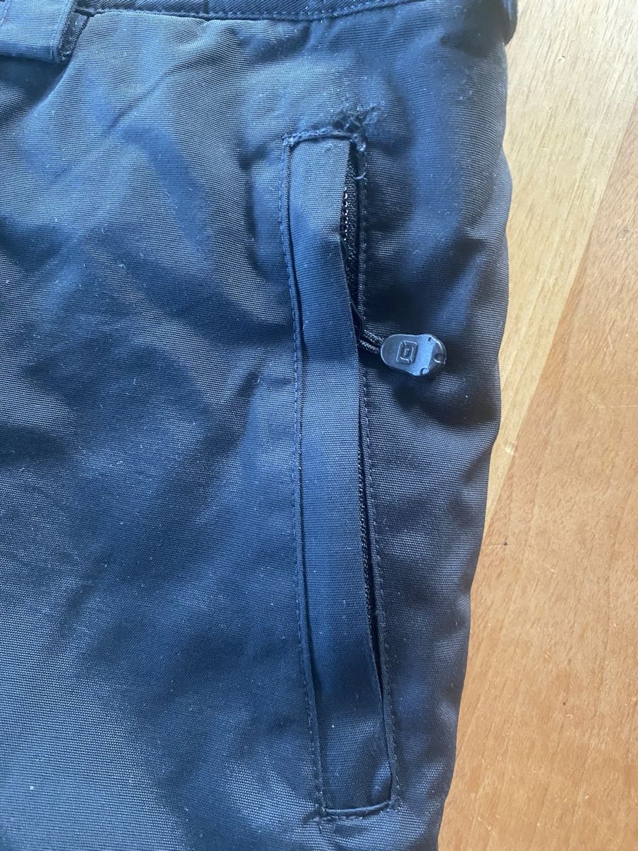 Pantaloni: Skihose Belowzero Grösse 152 Kinder Snowboardhose schwarz – Usato da Horw venduto da dreamsofacid 4